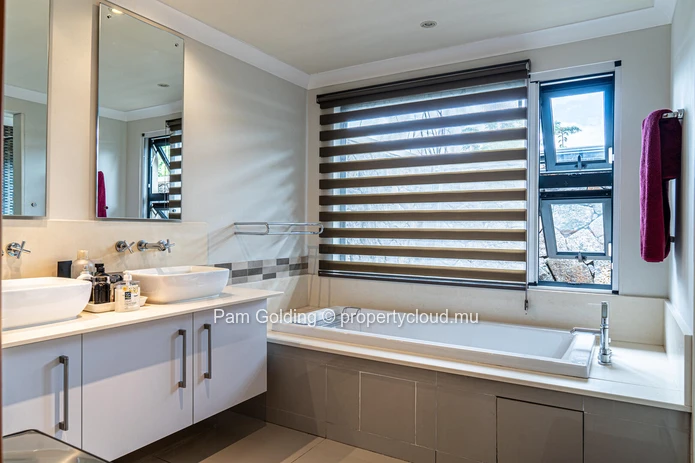 Luxury 5-Bedroom Villa in Matala Lifestyle Estate, Tamarin – A Unique Opportunity in Mauritius