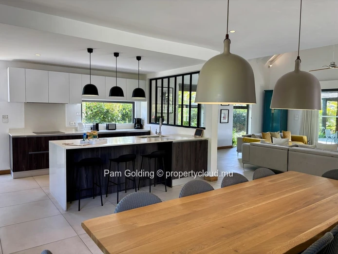 The Villa of Mythic – A Luxurious 4-Bedroom Home in Mauritius