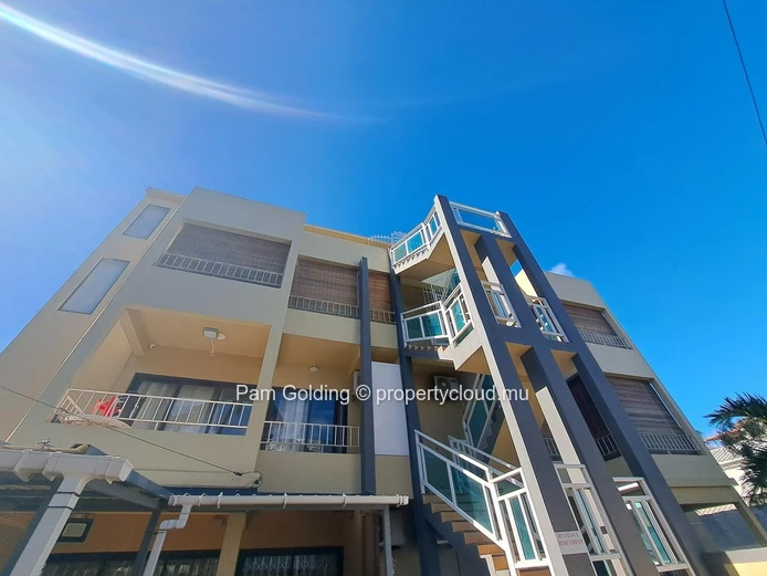 Trou aux Biches - Apartment à vendre – Pam Golding Mauritius