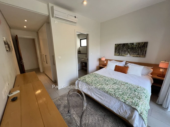 Penthouse de 3 Chambres sur les Pentes de La Tourelle avec Vues Panoramiques sur la Côte et les Montagnes