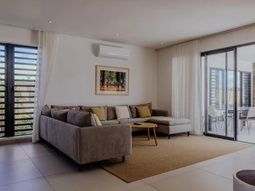 4 Bedroom Villa