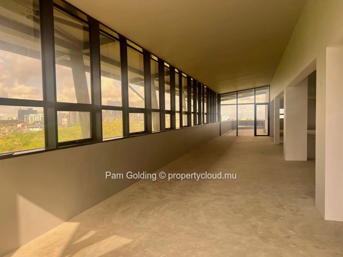 AVA Technopark – Espace commercial premium à louer à Côte d’Or