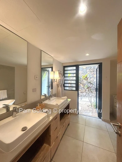Villa de luxe de 3 chambres à Tamarin !