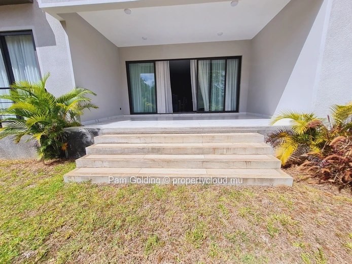 Modern 3-Bedroom Apartment with Private Garden – Walk to Beach & Lux Grand Baie