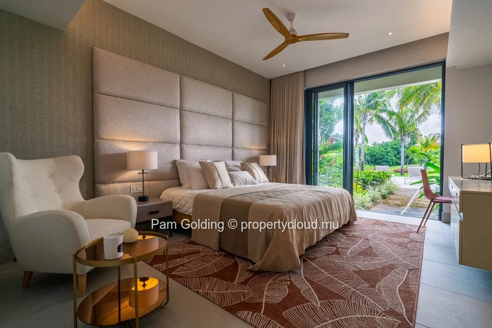 Luxurious Contemporary Villa in Anahita Golf Estate - 5 Bedrooms, Panoramic Views 