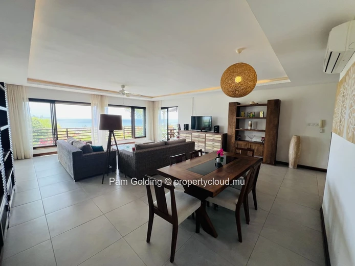 3-Bedroom Ensuite Apartment in Tamarin – Panoramic Ocean Views