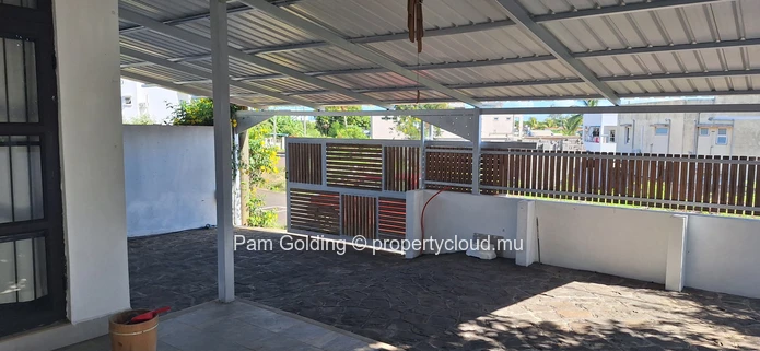 Spectacular 3-Bedroom House in Coromandel – Harbour Views & Mountain Majesty!