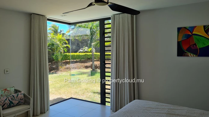 Elegant 4-Bedroom Villa with Private Pool | Old Mills, Pereybere