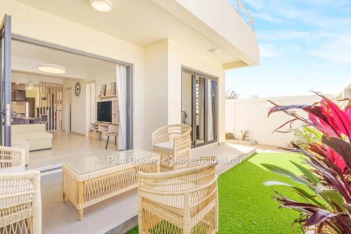 Investissement Intelligent : Appartement De 3 Chambres À Flic En Flac