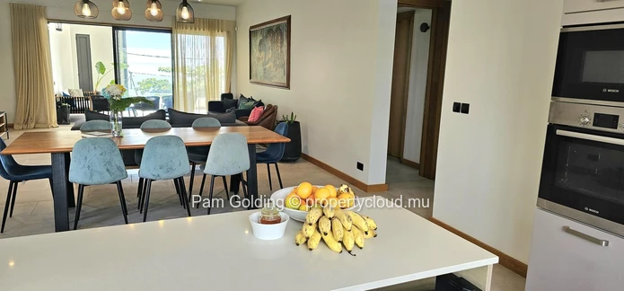 À Louer : Superbe Appartement de 3 Chambres avec Vue sur l’Océan à Pereybere, Île Maurice