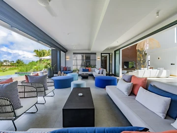 5 Bedroom Villa