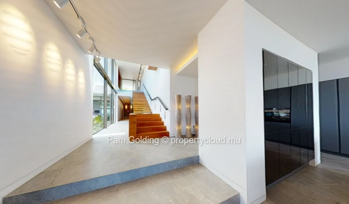 Villa Contemporaine de cinq chambres a vendre a Villa Valriche