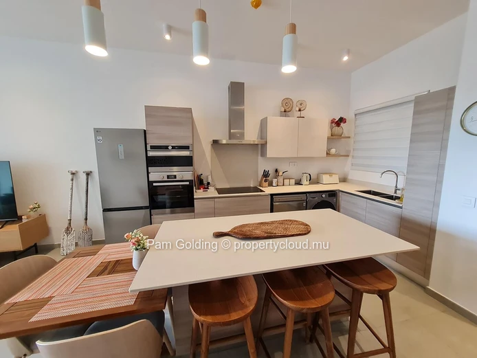 Appartement PDS à vendre à Péreybère, 90m², 2 chambres, piscine commune, dans un complexe résidentiel. Prix $0.