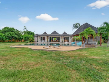 4 Bedroom Villa