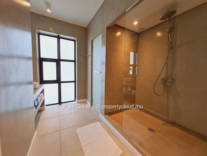 Appartement de 3 Chambres à Vendre à Pointe aux Canonniers | Marine Residences (Mandat exclusif)