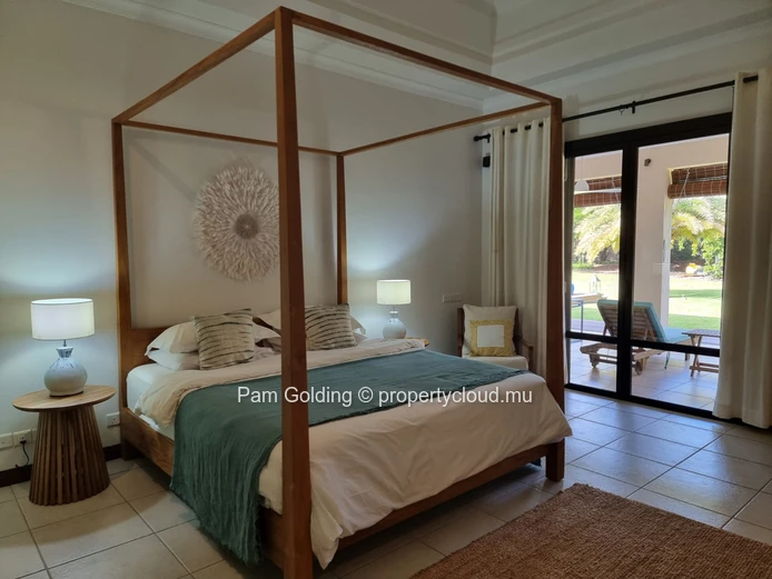 Elegant 4-Bedroom Villa with Mountain Views in Tamarina Golf Estate