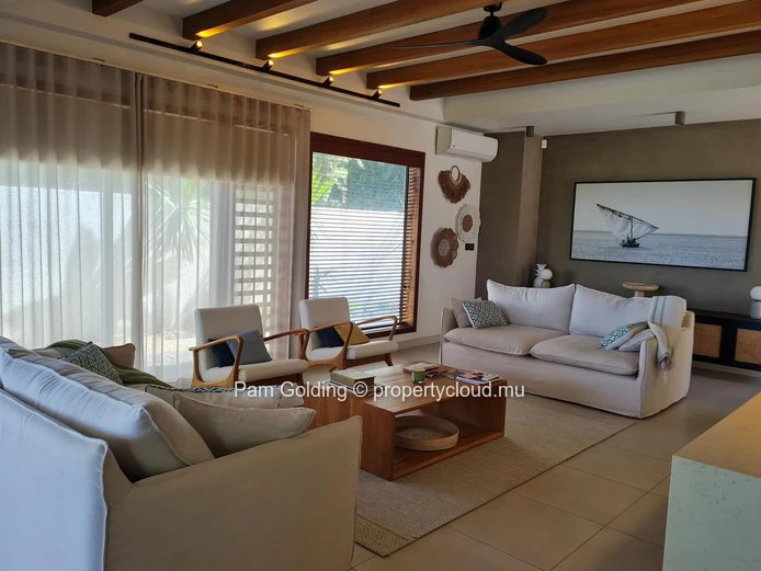 For Sale | 4 bedroom, North-East Coast Townhouse with exceptional views!