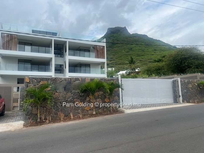 Located on the top floor, this 3-bedroom penthouse offers a lifestyle designed around space, views, and outdoor livin...