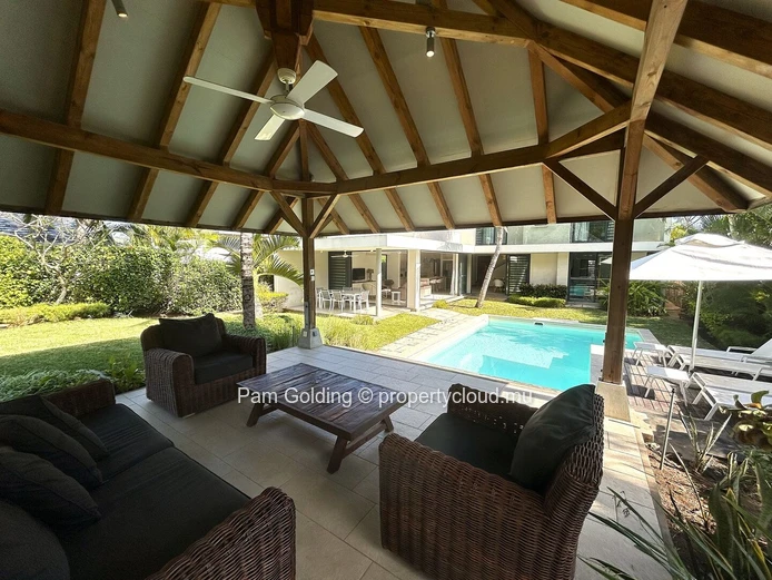 Modern 3-Bedroom Villa in Tamarin – Private Pool & Resort Amenities Near the Beach