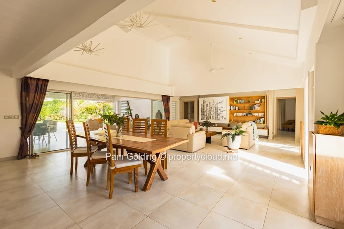 For Sale: 3-Bedroom Villa with Private Garden and Pool – Clos du Littoral, Grand Baie