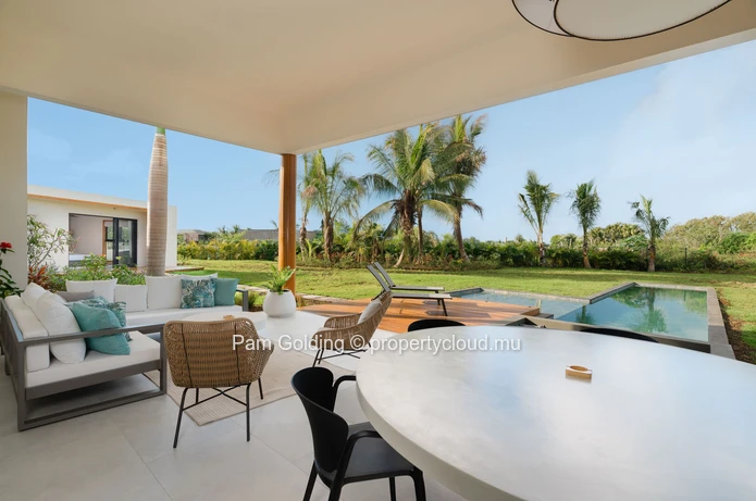 Luxury Villa for Sale in Anahita Mauritius | Golf View, Sea Access & Private Pool 
