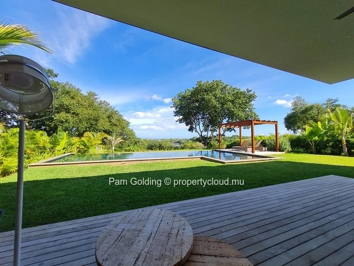 Villa Contemporraine a vendre a Akasha PDS