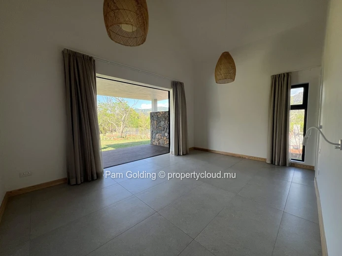 Freestanding 3 bedroom Villa in Domaine de Palmyre