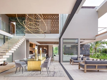 5 Bedroom Villa