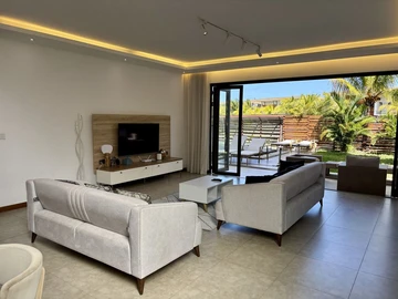 4 Bedroom Villa