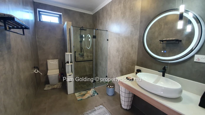 Exquisite house in gated estate