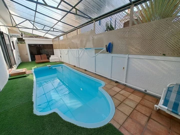8 Bedroom House