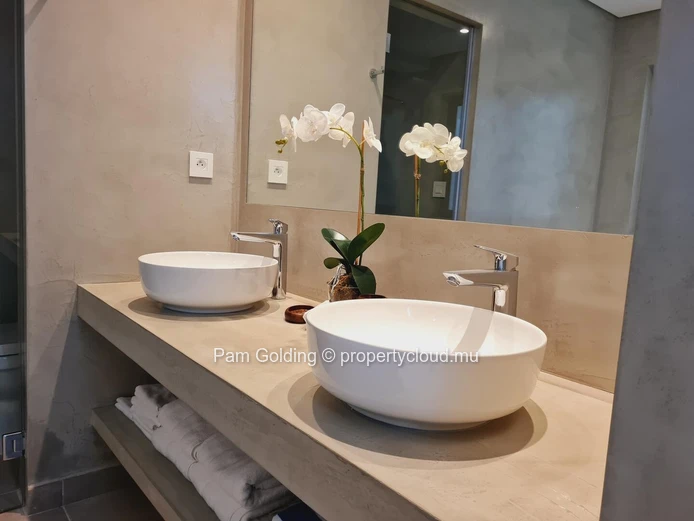 Appartement de 3 Chambres à Vendre à Pointe aux Canonniers | Marine Residences (Mandat exclusif)