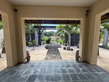 5 Bedroom Villa