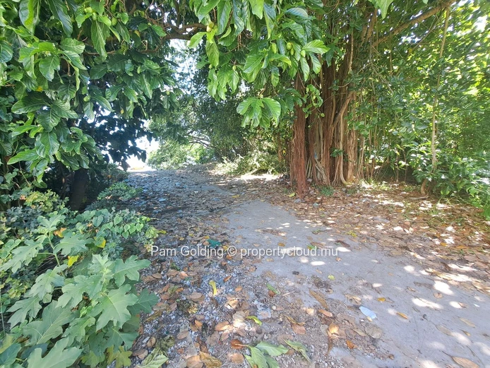 Baie du Tombeau – Terrain à vendre – Pam Golding Mauritius