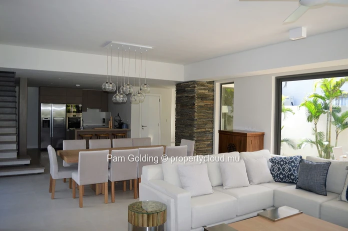 Luxueuse villa sur domaine golfique