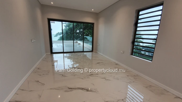 Stunning 3-Bedroom Beachfront  for sale.