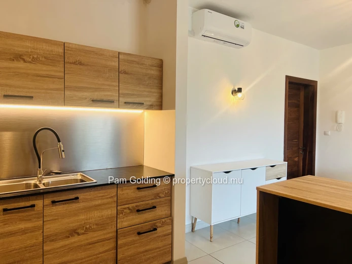 Secured apartment for rental in Moka.