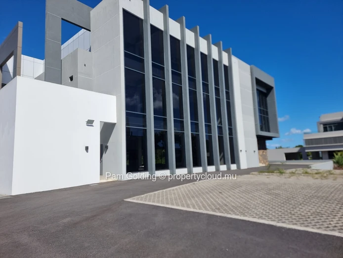 Immeuble de bureaux à louer dans le parc d'activités Vivea, Moka