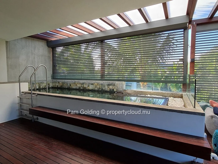 2 Bedroom penthouse Banyan Grove  (Sole Mandate)