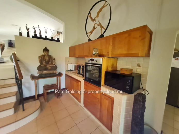 Charming 3-Bedroom Home with Room to Make It Your Own – Tamarin
