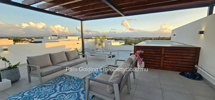 Penthouse à Louer à Pereybere, Île Maurice | Ki Resort Rooftop, Piscine & Vues sur le Coucher de Soleil