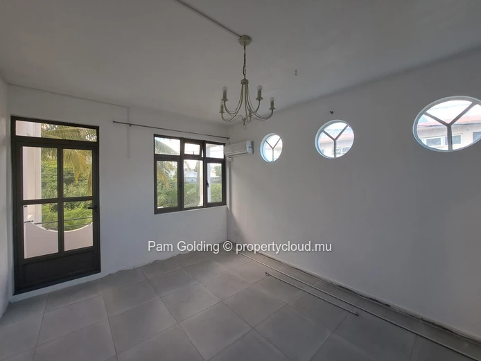 Trou aux Biches - Appartement à vendre - Pam Golding Mauritius