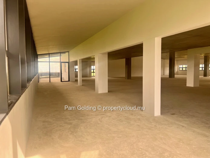 AVA Technopark – Espace commercial premium à louer à Côte d’Or