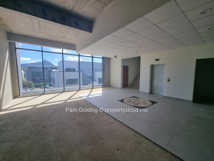 Immeuble de bureaux à louer dans le parc d'activités Vivea, Moka