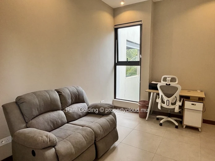 Appartement 3 chambres en rez-de-jardin à Pointe aux Canonniers, 196,69 m²