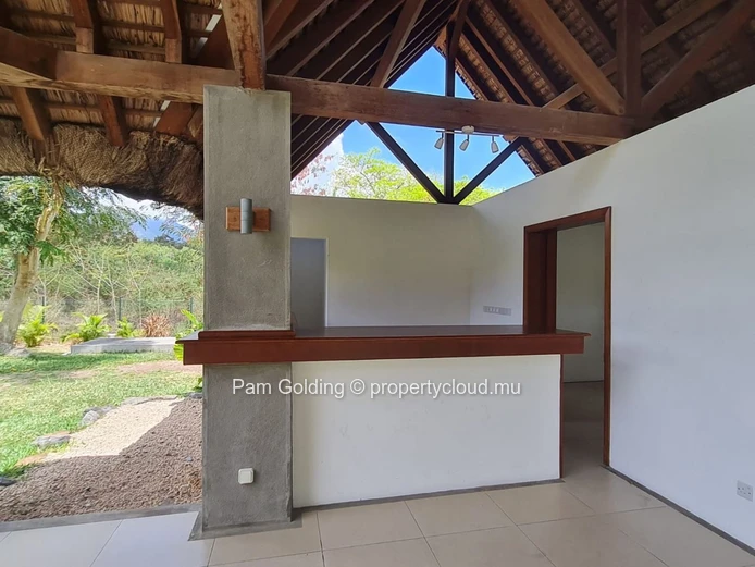 3 bedroom house in Black River for rental in a gated estate.
