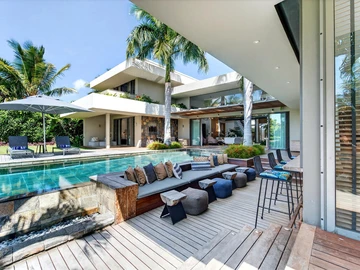 4 Bedroom Villa