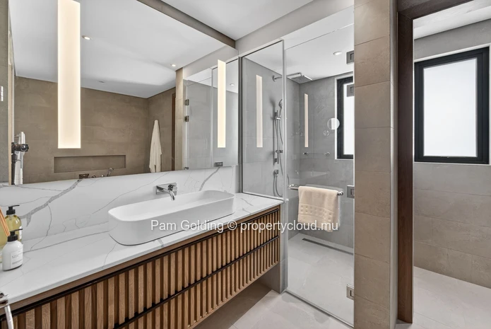 Penthouse de Luxe 4 Chambres avec Vue Mer à Vendre à Grand Baie | Mont Choisy Golf & Beach Estate, Île Maurice
