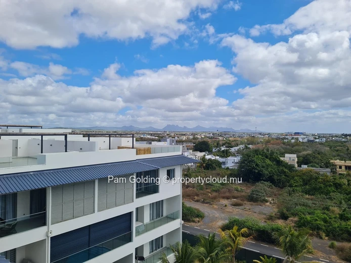 2-Bedroom Penthouse with Private Rooftop Pool – Near Pereybere Beach, Mauritius