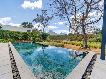5 Bedroom Villa
